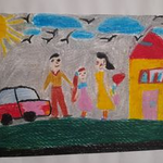 Praca plastyczna przedstawiająca trzyosobową rodzinę  koło domu i samochodu